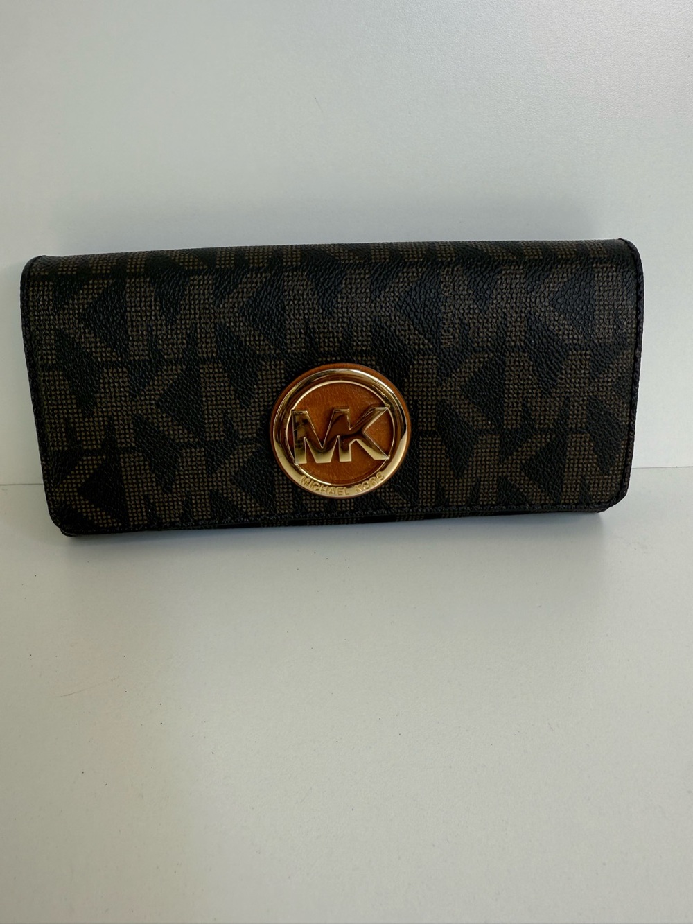 Michael Kors Logo Wallet